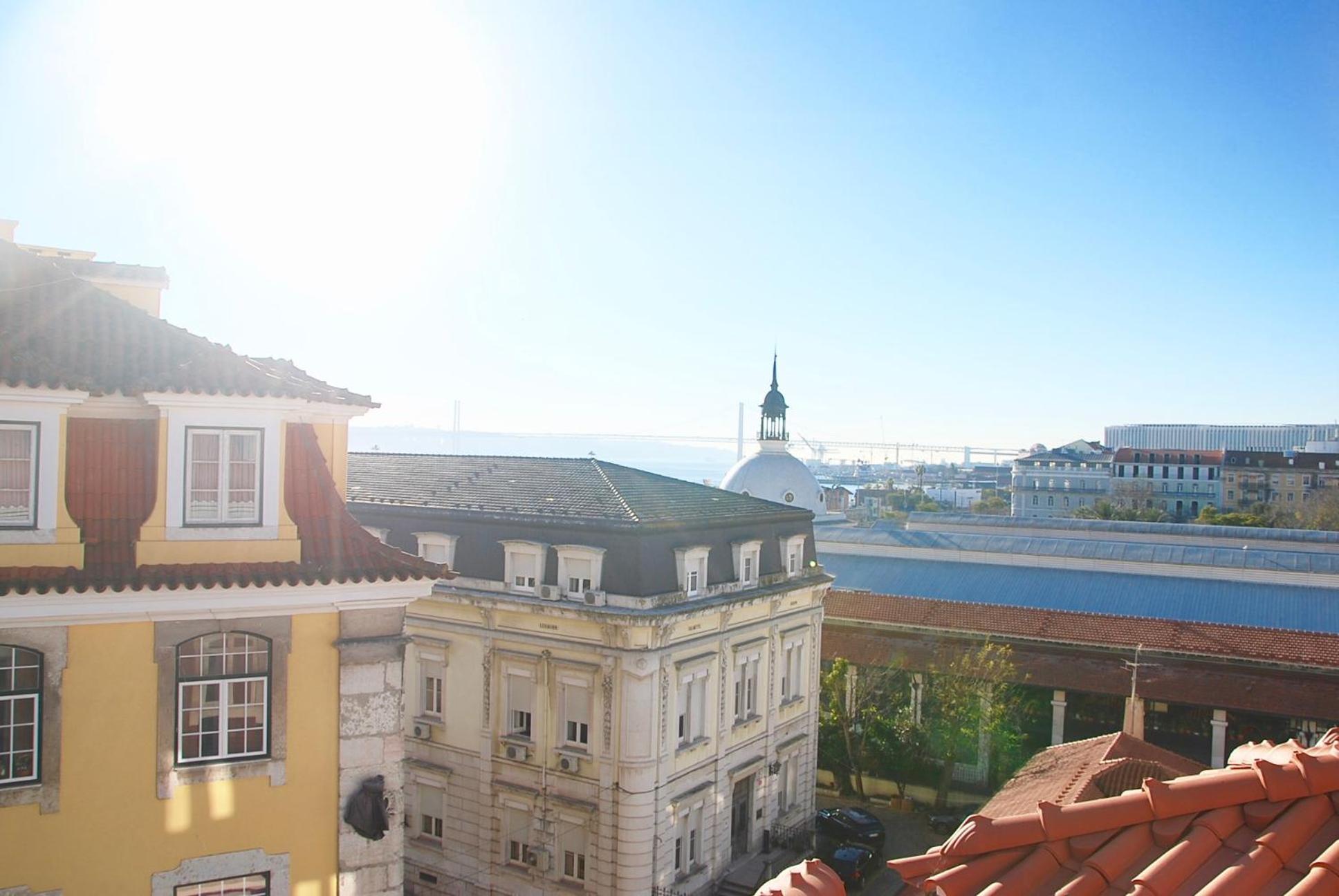 Cais Sodre Aptm With Amazing View Lisbon Exterior photo